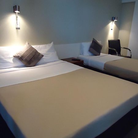 Moondarra Motel Innisfail Buitenkant foto