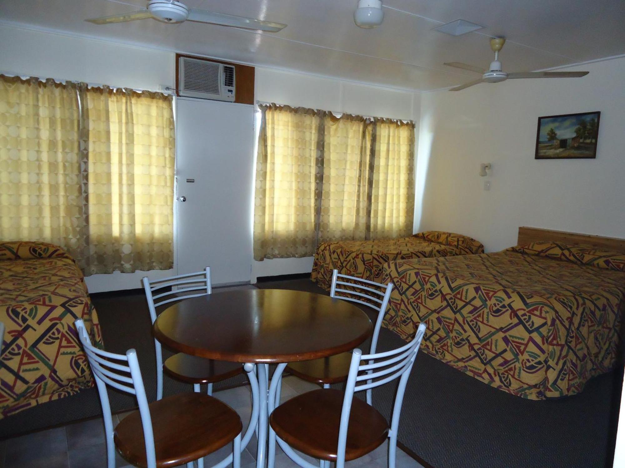 Moondarra Motel Innisfail Buitenkant foto