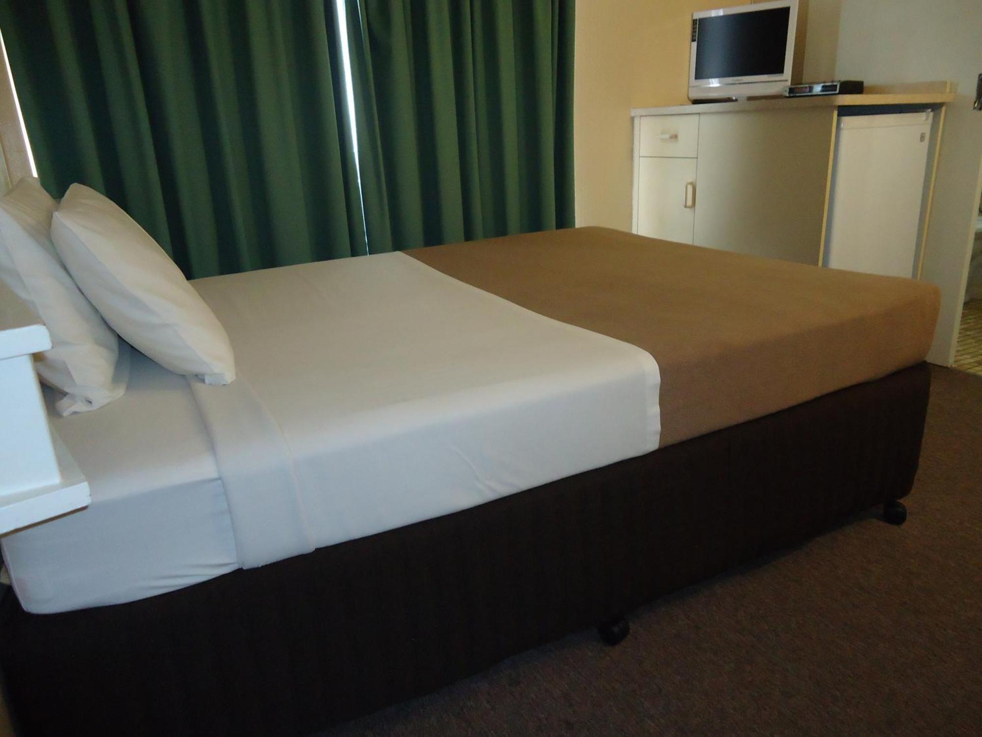 Moondarra Motel Innisfail Buitenkant foto