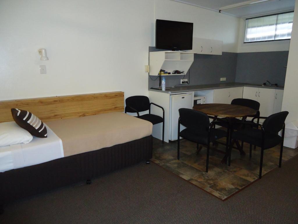 Moondarra Motel Innisfail Kamer foto