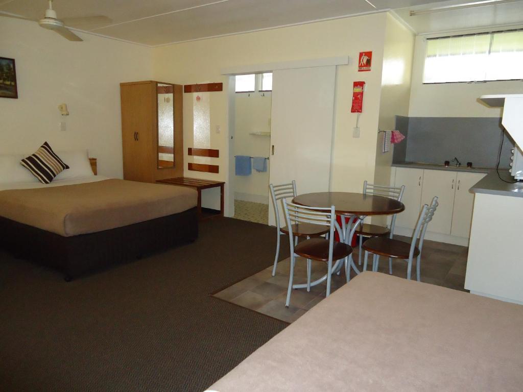 Moondarra Motel Innisfail Kamer foto