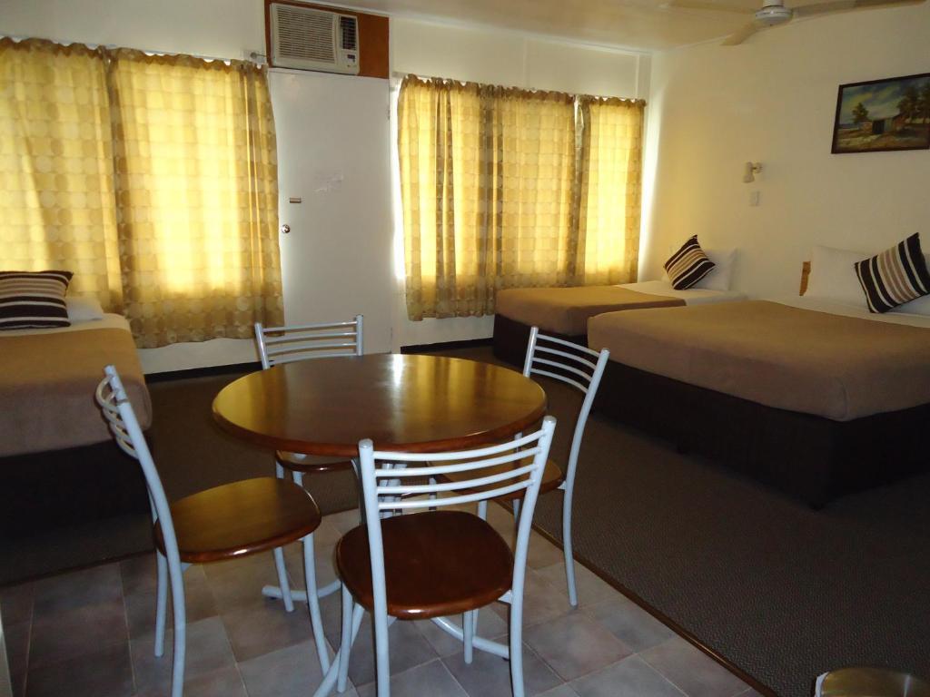 Moondarra Motel Innisfail Kamer foto