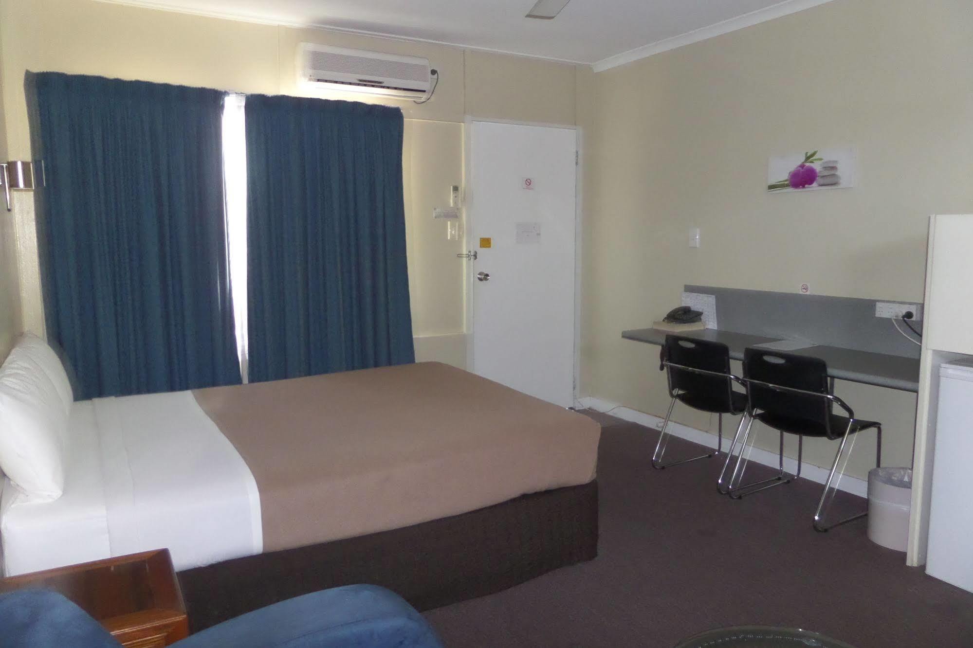 Moondarra Motel Innisfail Buitenkant foto